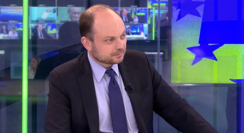 რუსი ოპოზიციონერი და აქტივისტი ვლადიმირ კარა-მურზა: „ტრამპი წამოეგო პუტინის პირფერობას“