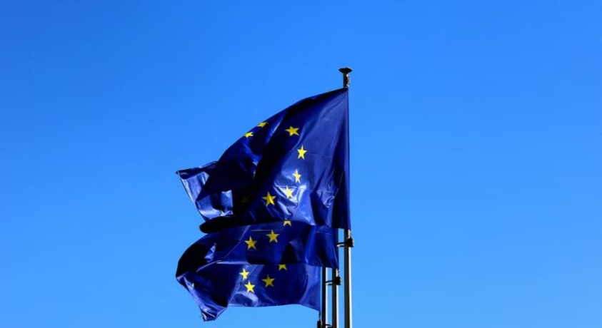 „ქართული ოცნება“ ევროკომისიის ანგარიშებს დადებითად აფასებს, თუმცა აკრიტიკებს ინსტიტუტის პრეზიდენტს