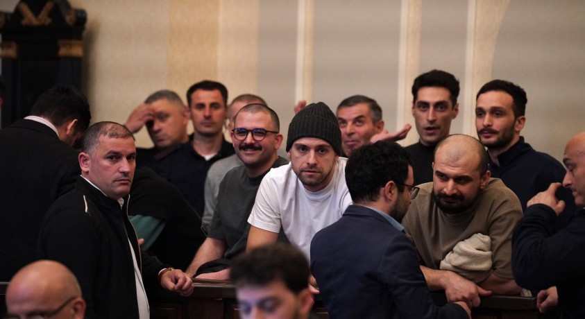 საპროტესტო აქციებისას დაკავებული 11 პირის სასამართლოზე დაცვის მხარის დასკვნით სიტყვას მოუსმინეს