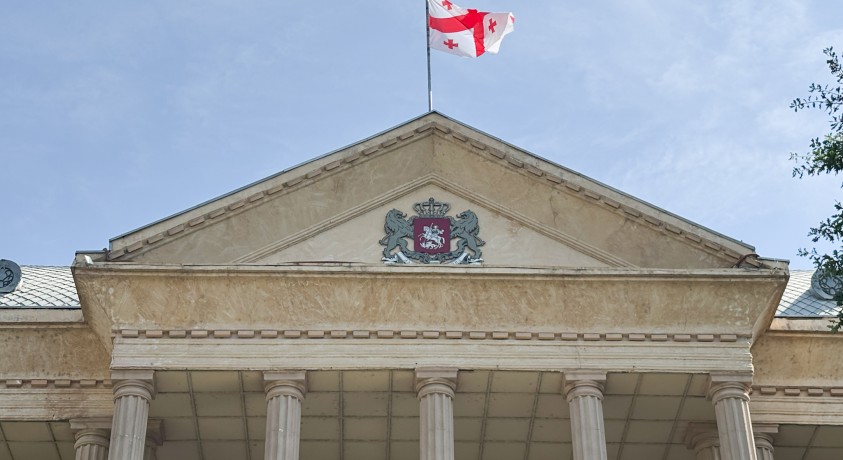 სასამართლოში ალექსი ახვლედიანის საქმის განხილვა მიმდინარეობს