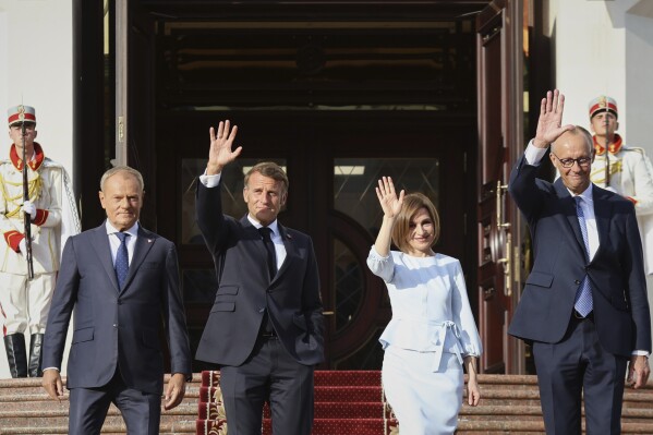 „მოვედით, გითხრათ, რომ მოლდოვას მომავალი ევროკავშირშია”, – ემანუელ მაკრონი მოლდოველ ხალხს