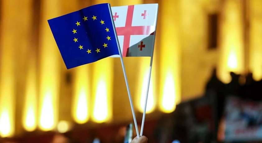 „საქართველოს მოსახლეობის 74% ევროკავშირის წევრობას უჭერს მხარს, წინააღმდეგი მხოლოდ 5%-ია” – ევრობარომეტრი