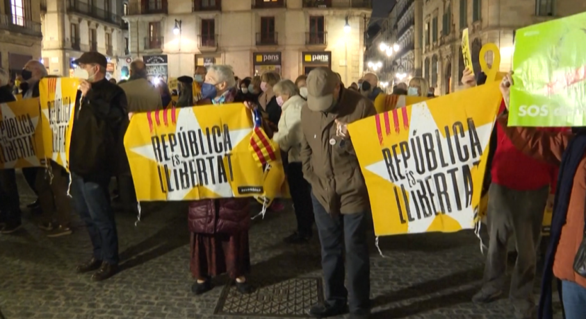 ბარსელონაში ევროპარლამენტის მიერ კატალონიის მთავრობის ყოფილი წევრების იმუნიტეტის მოხსნას პროტესტი მოჰყვა