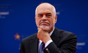 დიელა – პირველი მინისტრი, რომელიც ხელოვნურმა ინტელექტმა შექმნა