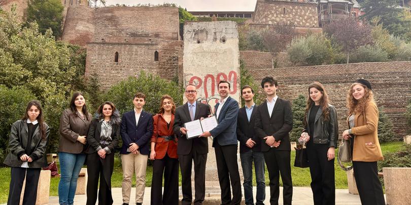 გერმანიის გაერთიანების დღესთან დაკავშირებით მისალოცი წერილი პეტერ ფიშერს