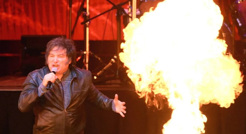 არგენტინის პრეზიდენტმა როკკონცერტი გამართა და საკუთარი წიგნი წარადგინა