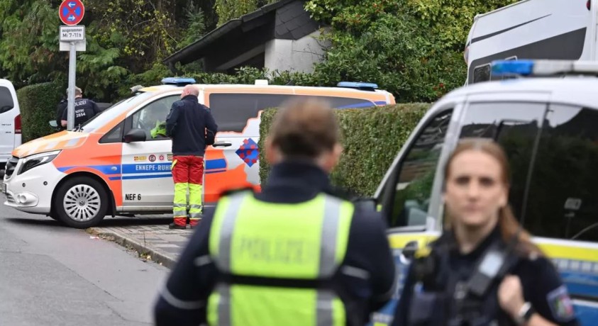 გერმანიაში ახალარჩეული მერი ცივი იარაღით დაჭრეს