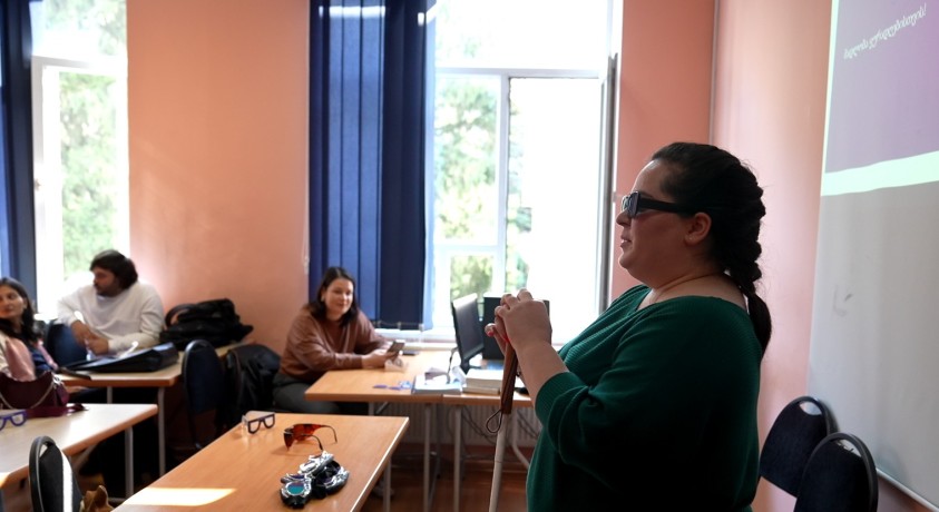 სამყარო თეთრი ხელჯოხით