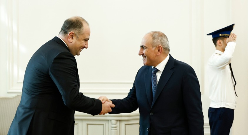 ირაკლი ჩიქოვანი  ნიკოლ ფაშინიანს შეხვდა