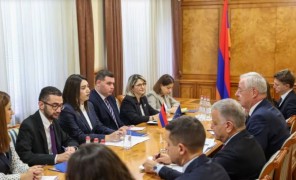 ევროკავშირმა სომხეთს სავიზო რეჟიმის ლიბერალიზაციის სამოქმედო გეგმა გადასცა