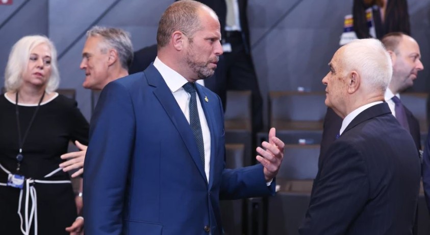 ბელგიის თავდაცვის მინისტრმა ნატოს ბაზასთან გამოჩენილი დრონები დესტრუქციულ ქმედებად შეაფასა