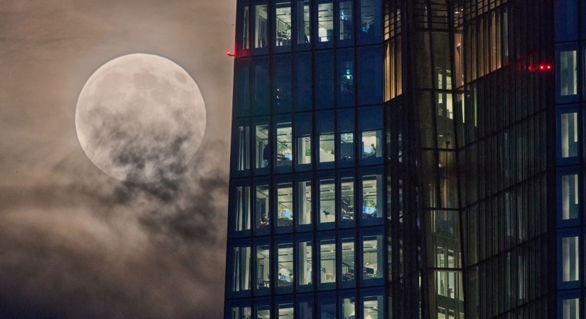 5 ნოემბრის ღამეს სუპერმთვარე გამოჩნდა