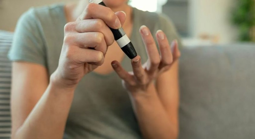 დიაბეტის მქონე ბავშვების მშობლები სახელმწიფოსგან დეფიციტურ მედიკამენტს ითხოვენ