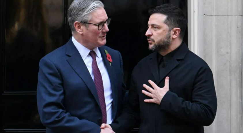 კირ სტარმერი ვოლოდიმირ ზელენსკის უმასპინძლებს