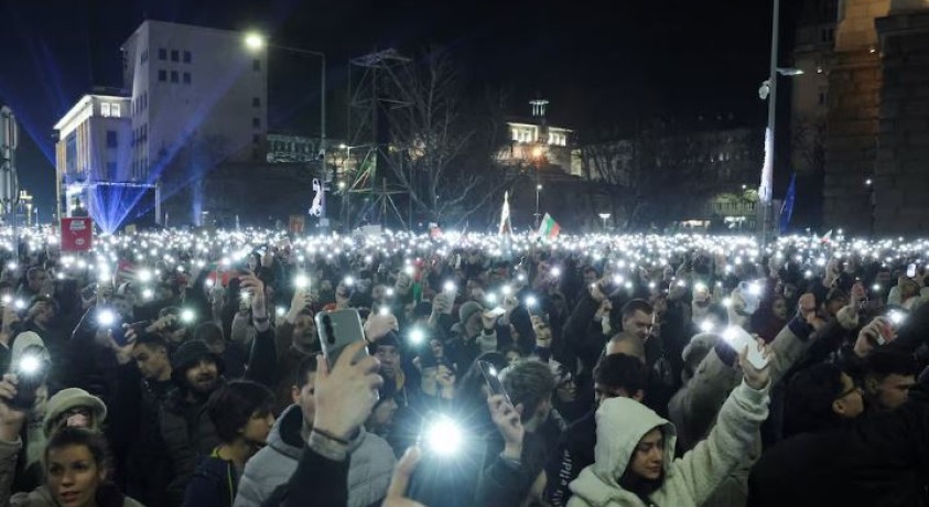 ბულგარეთის პარლამენტმა დააკმაყოფილა ქვეყნის ხელისუფლების გადადგომის მოთხოვნა