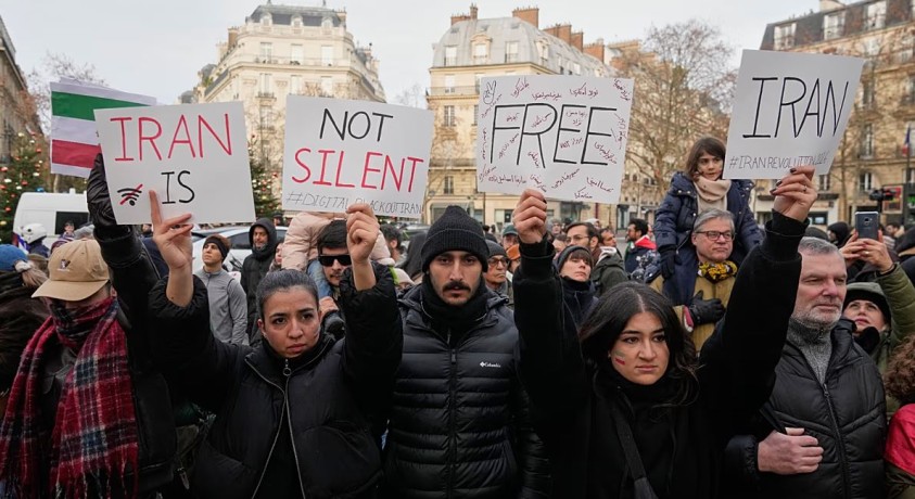 პარიზში ირანის მხარდასაჭერი აქცია გაიმართა