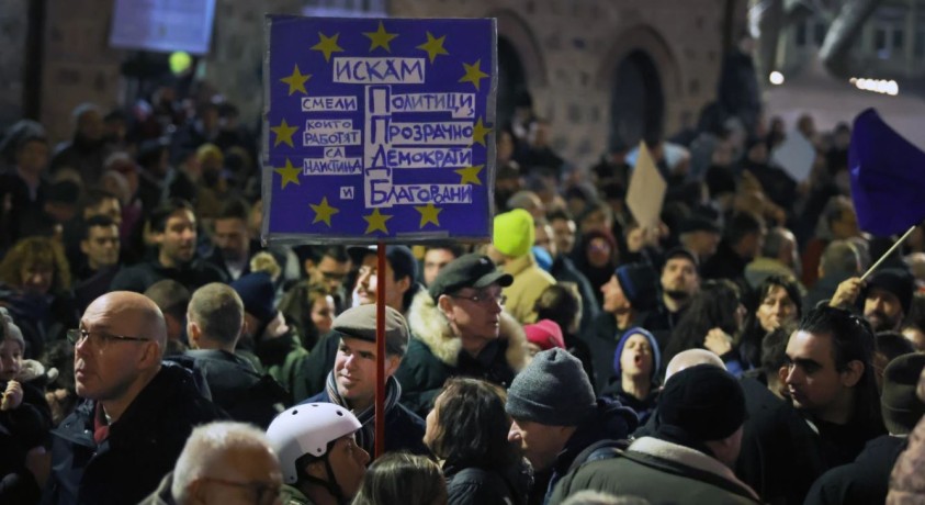 ბულგარეთში დემონსტრანტები არჩევნების ელექტრონულად ჩატარებას ითხოვენ