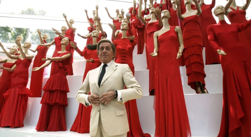 კაცი, რომელმაც მოდა წითლად შეღება – მსოფლიო ვალენტინო გარავანის ემშვიდობება