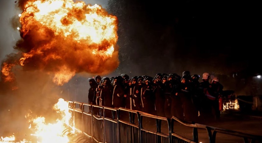 ალბანეთის ოპოზიცია და მოქალაქეთა ნაწილი მთავრობის გადადგომას მოითხოვს