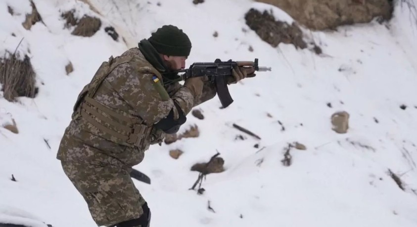 უკრაინაში მოქალაქეებმა სამხედრო გადამზადების ერთთვიანი  ინტენსიური კურსი გაიარეს