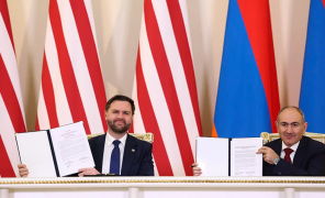 აშშ-ის ვიცე-პრეზიდენტის ვიზიტი სომხეთში და სტრატეგიული პარტნიორობის მოლოდინი