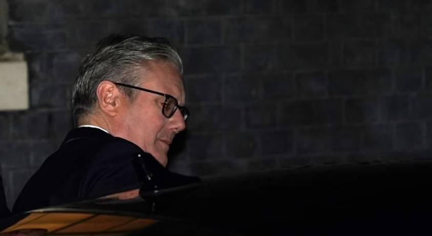 „ეფშტეინის ფაილების“ სკანდალის გამო ბრიტანეთში კირ სტარმერის გადადგომას ითხოვენ