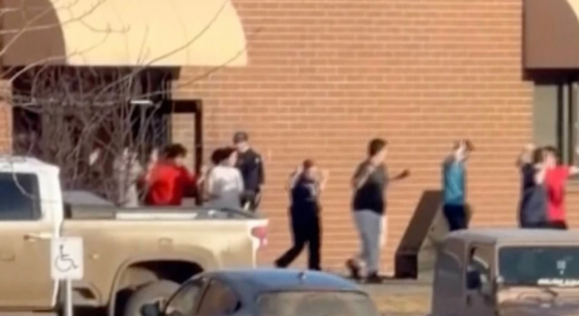 კანადაში სკოლაში მომხდარი სროლის შედეგად 10 ადამიანი დაიღუპა