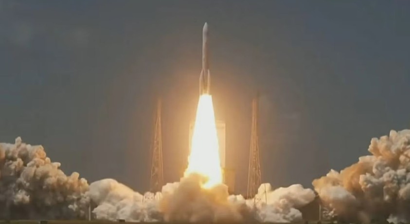 ევროპის „არიან-6“ ტიპის ყველაზე მძლავრი რაკეტა კოსმოსში გაფრინდა