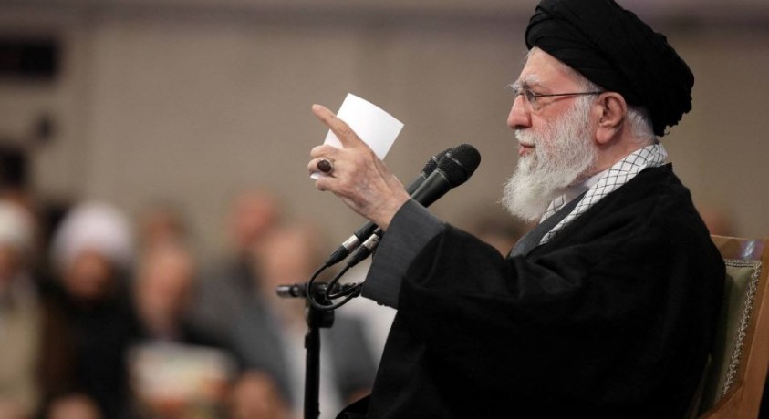 აიათოლა ალი ხამენეი აშშ-ს სამხედრო ხომალდების ჩაძირვით ემუქრება