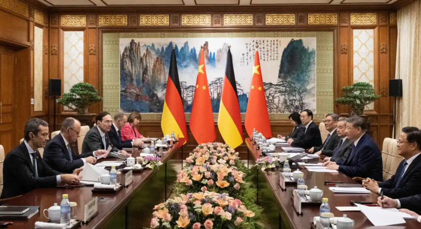 მერცის პირველი ოფიციალური ვიზიტი პეკინში და გზა „ჩინეთ–ევროპის თანამშრომლობის გაძლიერებისთვის“