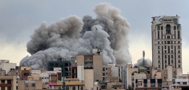 აშშ-ს ირანიდან დროზე ადრე გასვლა არ სურს