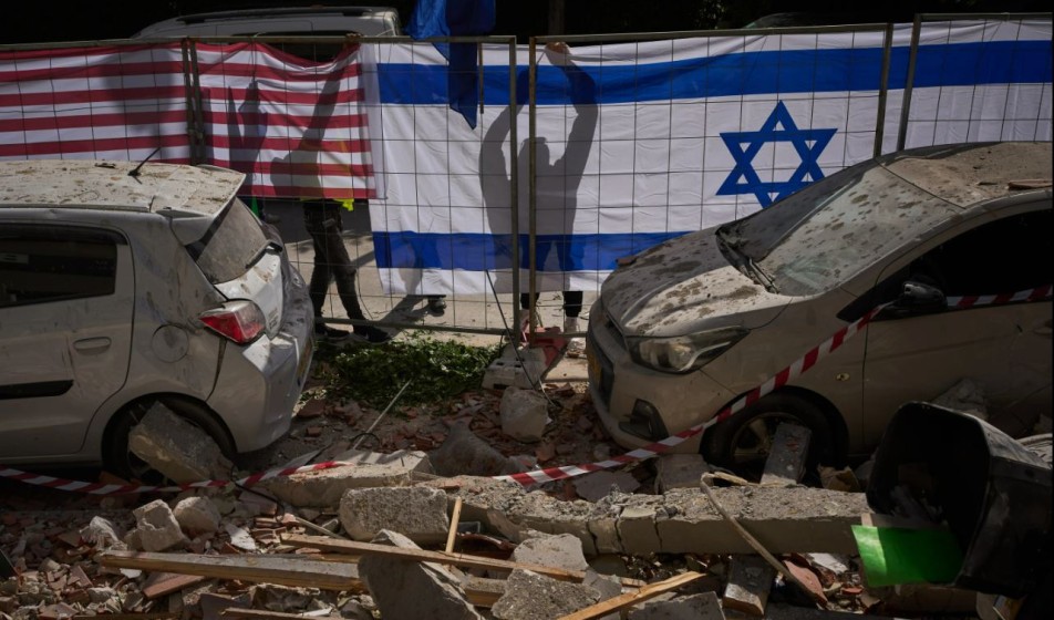 ირანმა ისრაელის ქალაქებზე სარაკეტო იერიშები მიიტანა