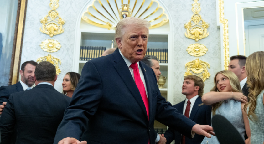 ტრამპი ამბობს, რომ ირანში რეჟიმი შეიცვალა