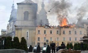რუსეთმა უკრაინაზე ომის დაწყებიდან 24 საათის განმავლობაში ყველაზე მასშტაბური საჰაერო იერიში მიიტანა