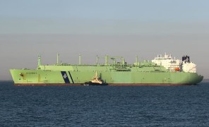 ხმელთაშუა ზღვაში მოტივტივე რუსული ტანკერი ლიბიის დასავლეთ სანაპიროზე, უსაფრთხო ზონაში გადაჰყავთ