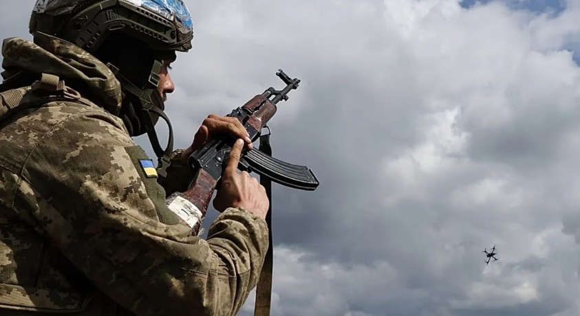 უკრაინა და იტალია დრონებისა და თავდაცვითი სისტემების წარმოებაზე თანხმდებიან