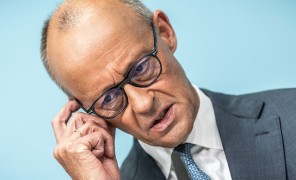 ულტრამემარჯვენე AfD დარწმუნებულია, რომ გერმანიის კანცლერი წლის ბოლომდე გადადგება