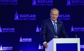 ვარშავაში მიაჩნიათ, რომ დროა ევროპამ თავდაცვის სექტორი „საომარ რელსებზე“ გადაიყვანოს