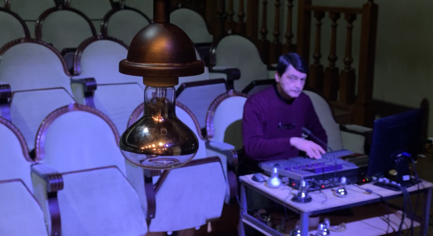 თეატრის უცნობი გმირები