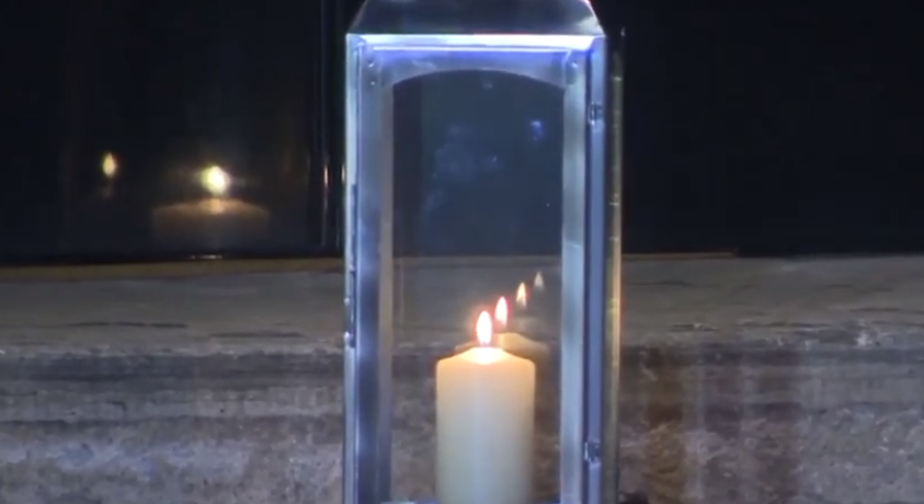 სანთლები კორონავირუსის მსხვერპლთათვის