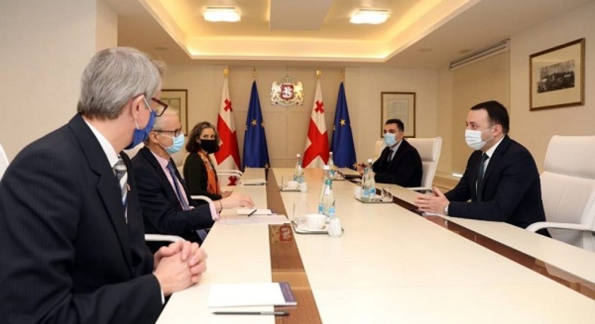 კრისტიან დანიელსონი ირაკლი ღარიბაშვილს ხვდება