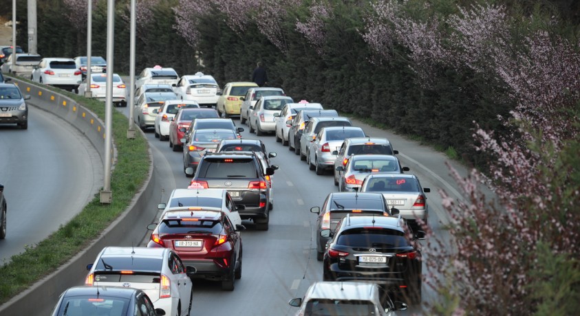 როცა ქალაქში ხერგილებია