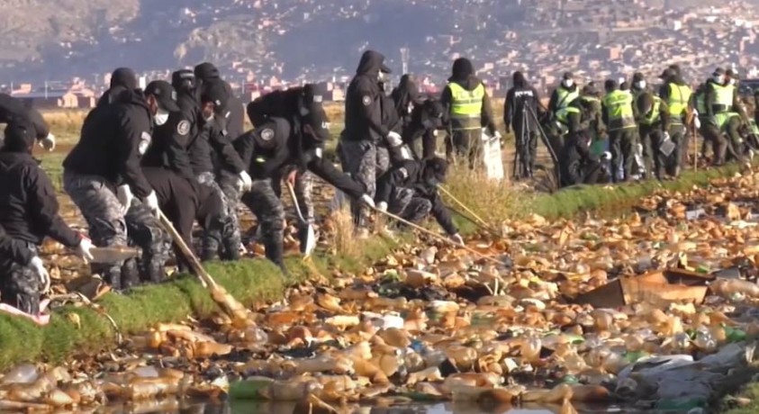 ტბის გასუფთავება – ბოლივია