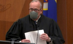 ჯორჯ ფლოიდის მკვლელობაში ბრალდებული პოლიციელი დერეკ შოვინი განაჩენის მოლოდინშია