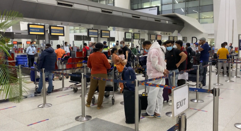 დასავლური კომპანიები თანამშრომლებს მოუწოდებენ, ინდოეთი რაც შეიძლება სწრაფად დატოვონ