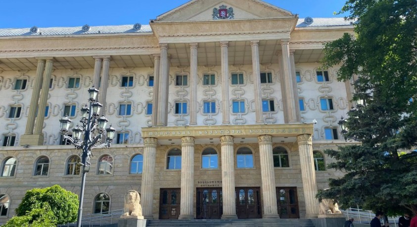 მოსამართლემ ნიკა მელიას პატიმრობიდან გათავისუფლების გადაწყვეტილება მიიღო