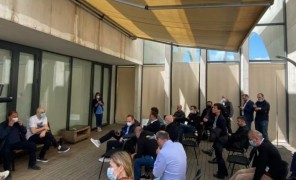 პარლამენტში შესვლის შესახებ ენმ-ში აზრთა სხვადასხვაობაა