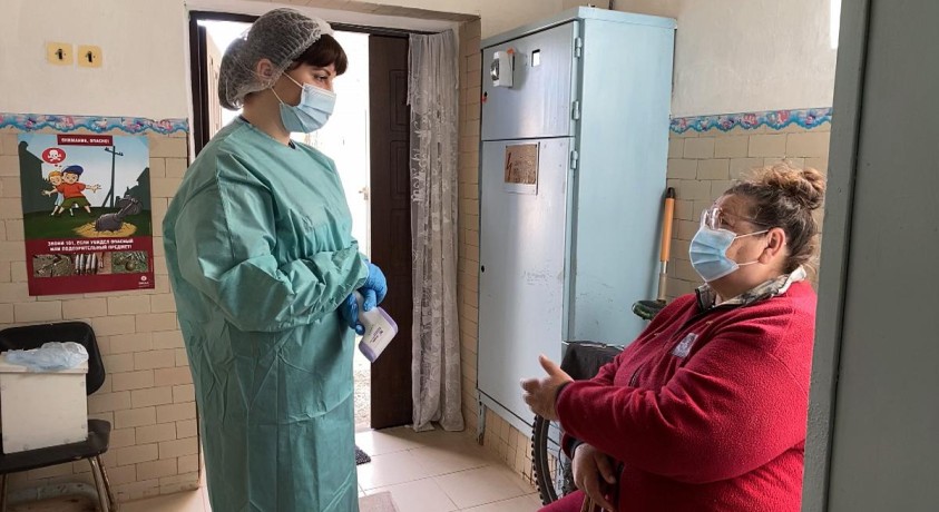 უკრაინა ორი ფრონტის ხაზზე