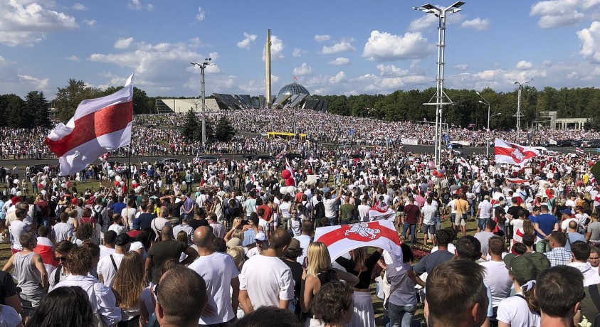 მოქალაქეები ლუკაშენკოს წინააღმდეგ პერსონალური სანქციების დაწესებას მოითხოვენ