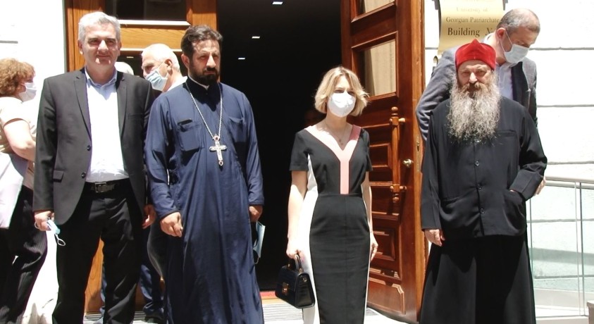 სახალხო დამცველსა და მეუფე იაკობს შორის ნინოწმინდის ბავშვთა პანსიონთან დაკავშირებით შეხვედრა შედგა